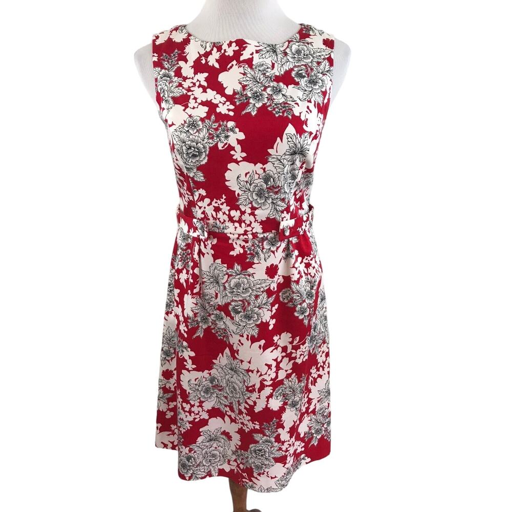 A-Line Shift Dress Knee Length Sleeveless Boat Neckline Size 6 Madison Studio